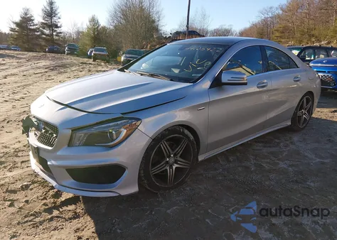 2014 Mercedes-Benz Cla 250 4Matic z USA, uszkodzony, nr VIN WDDSJ4GB2EN140944